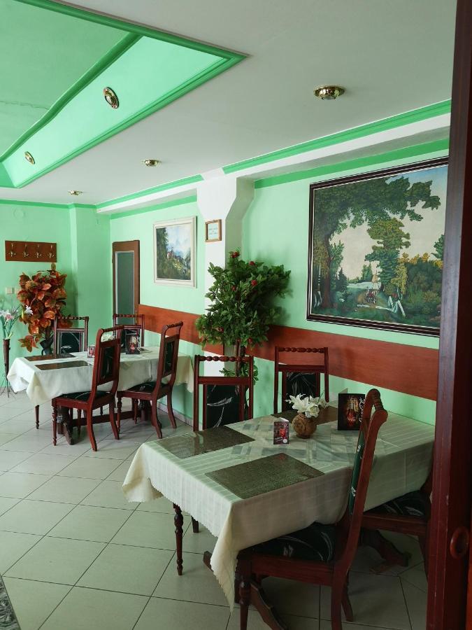 Biela Labut Hotel มิคาโลเท ภายนอก รูปภาพ